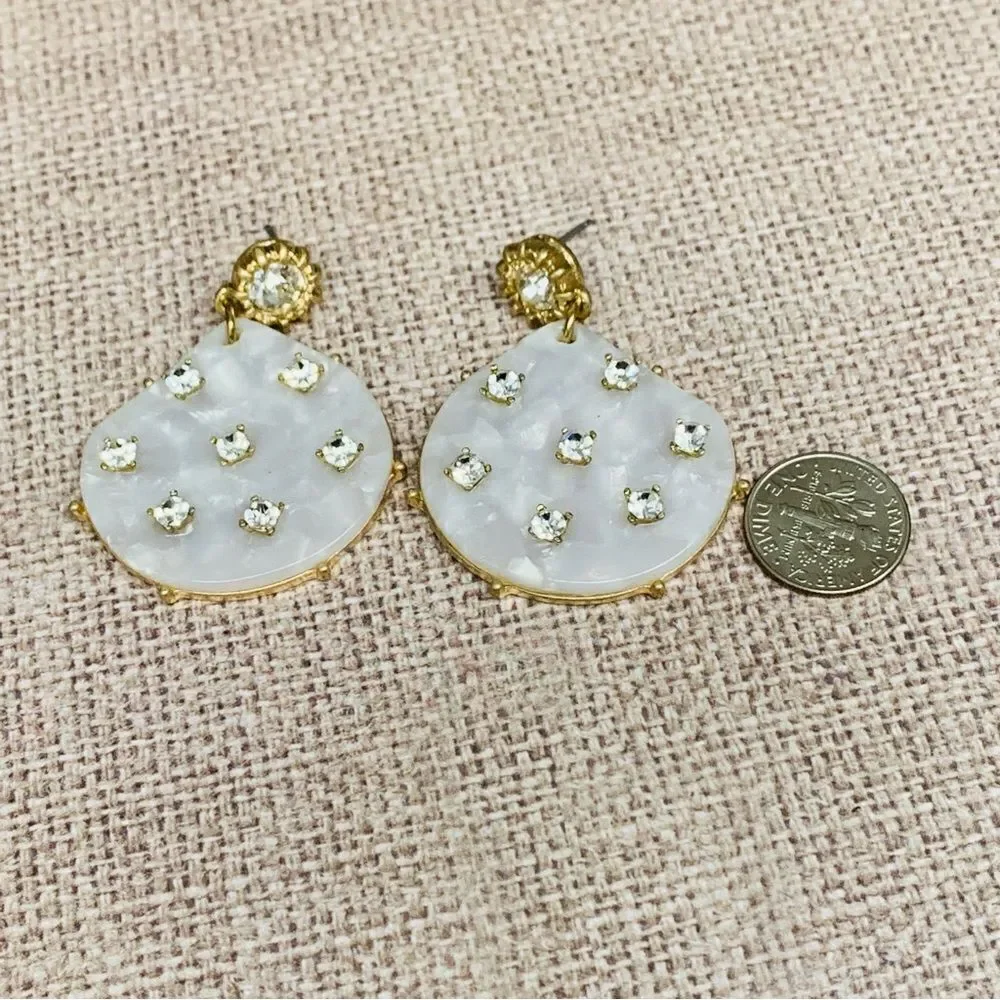 ‎Acrylic Mother of Pearl Crystal Gold Earrings